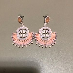 Very nice earrings i used few times in a good condition